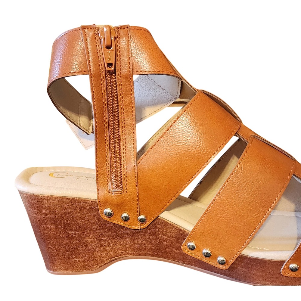 Comfort EST. 1946 Brown Faux Leather Gladiator Studded Wedge Sandals Size 11W - Picture 5 of 8
